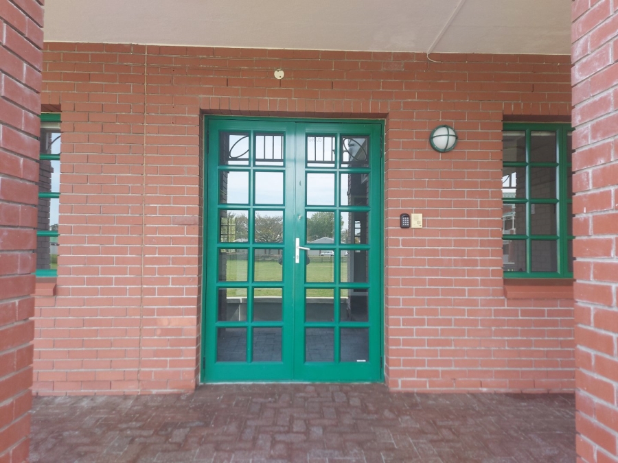 To Let commercial Property for Rent in Claremont Western Cape